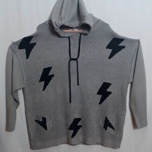Cato Gray Sweater with Black Lightning Bolts